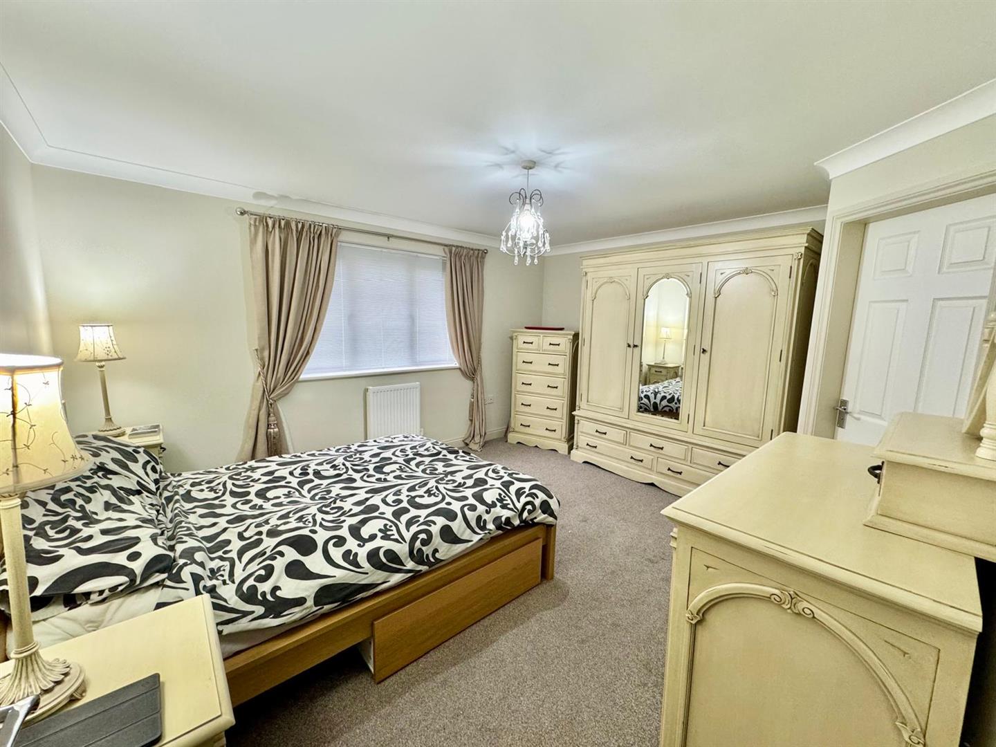 PHOTO-2025-12-10-16-02-12 (4).jpg